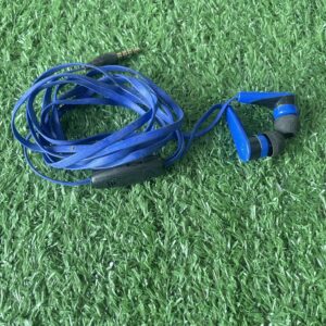 หูฟังนี้คือหูฟังชนิดใส่ในหูแบบมีสาย Skullcandy Ink'd+ สีน้ำเงิน