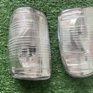 เลนส์ไฟเลี้ยวสำหรับกระจกข้างของ Ford Transit MK8 (รุ่นปี 2014 เป็นต้นไป)