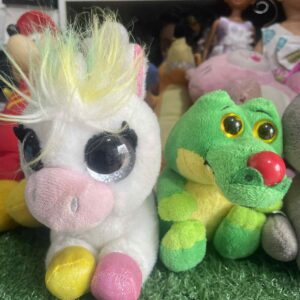 ตุ๊กตาม้ายูนิคอร์นสีขาว