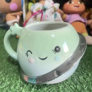 ถ้วยใบนี้คือ Thumbs Up UK Narwhal Fun Novelty Ceramic Mug
