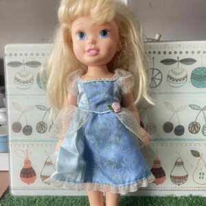 ตุ๊กตาเด็กวัยหัดเดินเจ้าหญิงดิสนีย์ ซินเดอเรลล่า