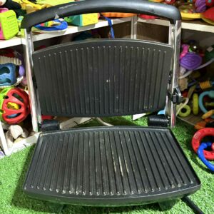 เครื่องทำแซนด์วิช/กริลล์ไฟฟ้าแบบกด