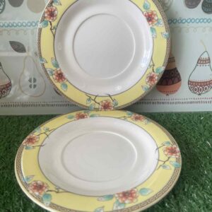 จานรองถ้วยลายดอกไม้สีเหลืองสไตล์คอลเลกชัน