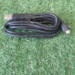 สายเคเบิลนี้เป็นสาย USB-A to Mini USB-B ซึ่งใช้สำหรับเชื่อมต่ออุปกรณ์อิเล็กทรอนิกส์ต่างๆ