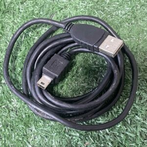 สายเคเบิลนี้เป็นสาย USB A ตัวผู้ ไปยัง Mini USB ตัวผู้