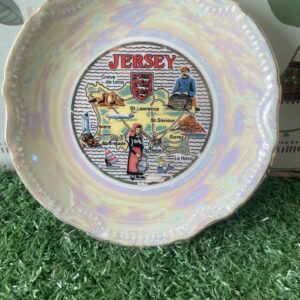 จานพอร์ซเลนของที่ระลึกวินเทจจากเจอร์ซีย์