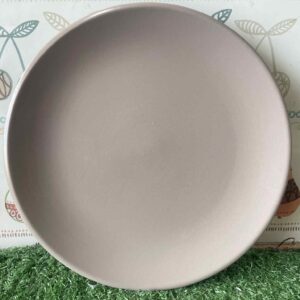 จานเซรามิกสีเบจ