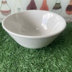 ชามเซรามิกสีขาวขนาดเล็ก