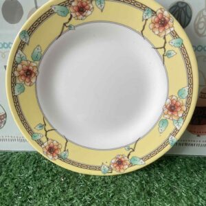 จานอาหารลายดอกไม้สีเหลืองวินเทจ