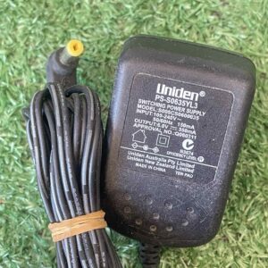 Uniden PS-S0635YL3 Switching Power Supply ซึ่งเป็นอะแดปเตอร์แปลงไฟฟ้ากระแสสลับ (AC) เป็นไฟฟ้ากระแสตรง