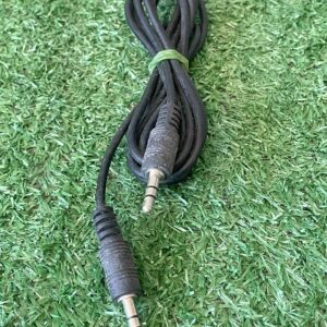 คือสายสัญญาณเสียง AUX 3.5 มม