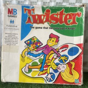 เกม Twister จากแบรนด์ Milton Bradley (MB Games)