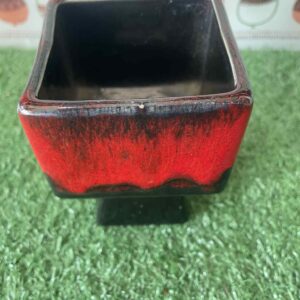 กระถางต้นไม้เซรามิกเคลือบสีแดงและดำทรงสี่เหลี่ยม