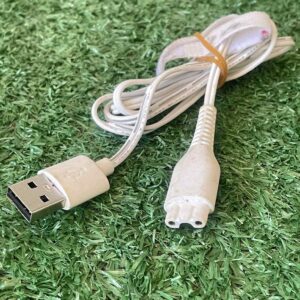 สายชาร์จ USB สำหรับอุปกรณ์อิเล็กทรอนิกส์ขนาดเล็กที่มีขั้วต่อเฉพาะ ซึ่งมักใช้กับอุปกรณ์ต่างๆ
