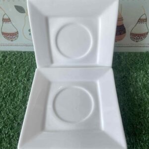 จานรองแก้วเซรามิกสีขาวทรงสี่เหลี่ยม